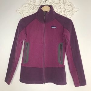 Patagonia burgundy zip fleece.